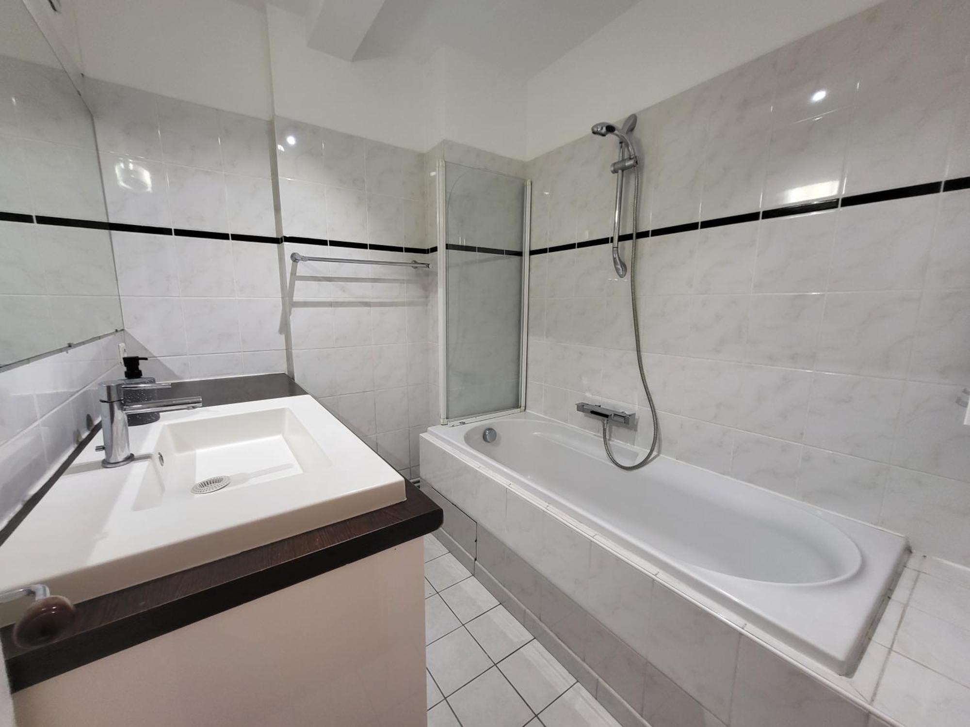 Spacious And Comfortable Apartment - Perfect For Families & Friends - Near Public Transportation Μονρούζ Εξωτερικό φωτογραφία